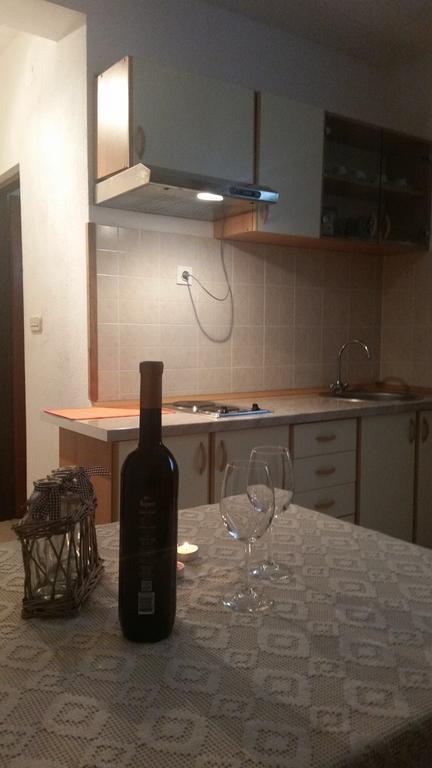 Apartment B&K Raslina Luaran gambar